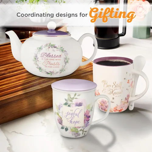Vista 6 de Taza de café y té con escritura de Christian Art Gifts con juego de cucharas de cerámica para mujeres: Be Still and Know - Salmo 46:10 Mensaje