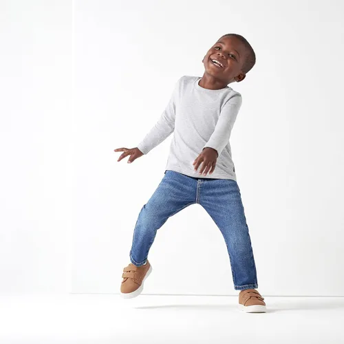 Vista 3 de Gerber Baby Toddler Straight Leg Stretch Denim Jeans