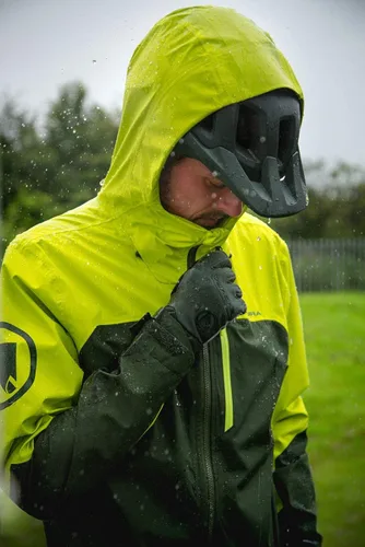Vista 6 de Endura Traje de ciclismo impermeable SingleTrack para hombre, traje de lluvia MTB de una pieza