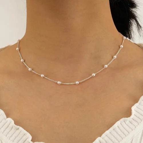 Vista 4 de Collar de perlas para mujer, delicado collar de perlas chapadas en oro de 14 quilates, collar de perlas blancas simples, collar de cadena fina