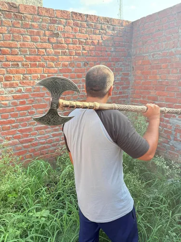 Vista 5 de Hacha de acero al carbono de doble cabeza forjada a mano, hacha de batalla barbuda con mango de madera de fresno y funda de cuero, regalo funcional
