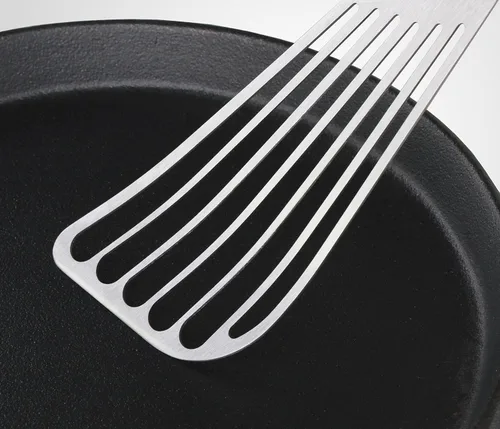 Vista 6 de Paleta para pescado con mango de madera, hoja de 6,5", de plata, modelo 43068 de New Star Foodservice