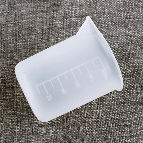 Vista 8 de Woohome Kit de herramientas de 5 tazas medidoras de resina de silicona, vasos de medición de 3.4 fl oz con cuentagotas de plástico para mezcla