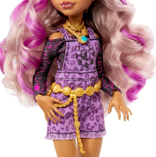 Vista 5 de Muñeca Monster High, Clawdeen Wolf con cabello con rayas púrpuras en su look característico con accesorios de moda y mascota perruna Crescent