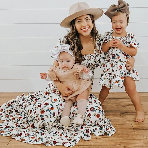 Vista 2 de Vestidos para mamá e hija, sin mangas, tirantes delgados, a cuadros, floral, a la rodilla, para playa, bohemio, para mamá, hija, trajes a juego