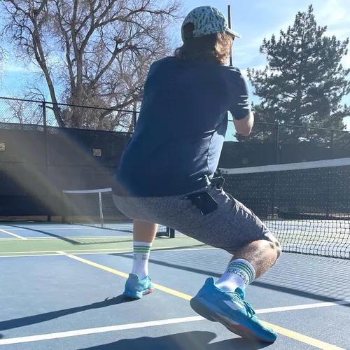 Vista 5 de Calcetines de rendimiento para hombres y mujeres, calcetines deportivos novedosos para deportes, golf, tenis, pickleball yoga, unisex