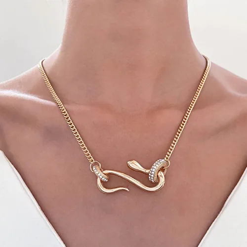 Vista 2 de YienDoo Gargantilla con colgante de serpiente gótica, collar de oro con forma de serpiente, diseño punk, dije de serpiente en espiral de animal