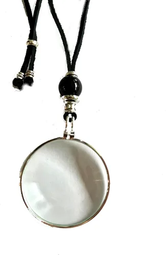 Vista 21 de by Wendra Collar con aumento, elementos naturales para aumentar la visión y la energía. ¡Deja tus lentes de lectura en casa! La Loupe
