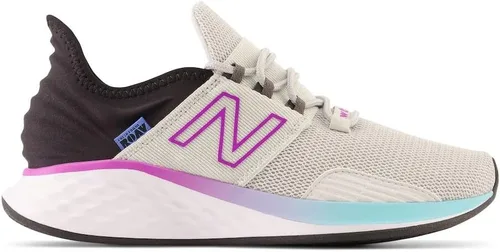 Vista 2 de New Balance - Tenis deportivos para correr Fresh Foam Roav' Road para mujer