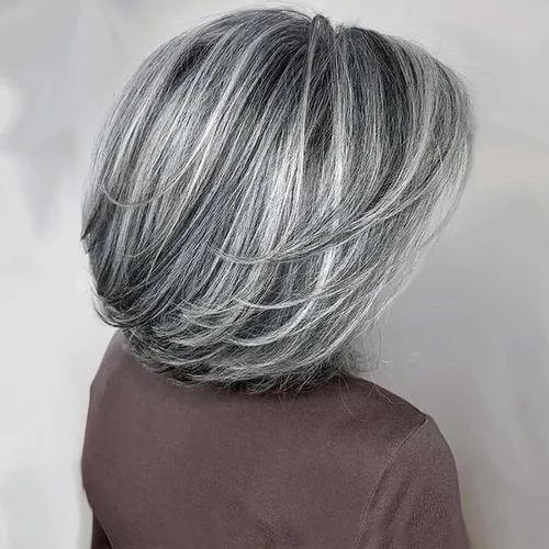 Vista 18 de TISHINING Pelucas rubias cortas en capas para mujeres blancas, longitud de la barbilla, color rubio ceniza, parte lateral, peluca Pixie Bob, cabello