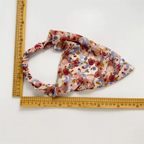 Vista 4 de Pañuelo elástico para el cabello, bandanas para el cabello, bufanda de lunares para mujeres y niñas (flor de satén retro)
