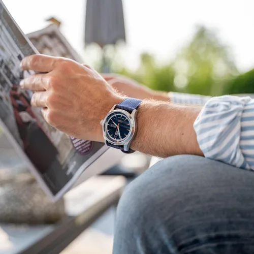 Vista 8 de Luminox Atacama Field Reloj azul automático fabricado en Suiza XL1903 Azul Patchwork Casilla