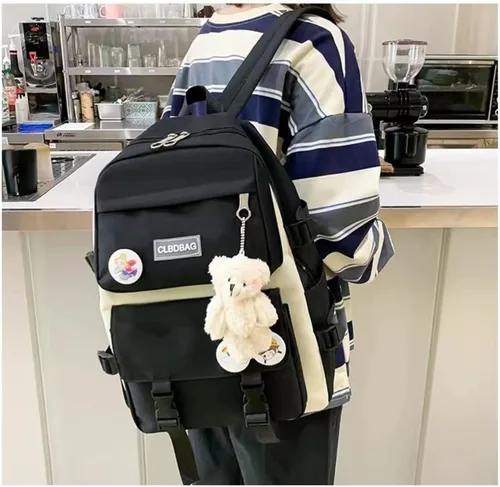 Vista 5 de Teslawi Kawaii - Juego de 4 mochilas estéticas de 17 pulgadas, con colgantes Kawaii, bolsa cruzada, estuche para lápices, bolso, Negro -, Mochila