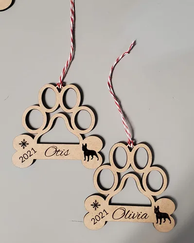 Vista 3 de Personalized Paw Print Dog Ornament — Custom Dog Bone Holiday Keepsake with Name, Year & Silhouette — Christmas Tree Decoration for Pet Lovers