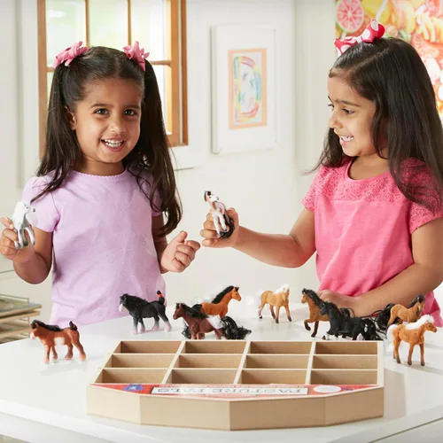 Vista 5 de Amigos de la pastura para niños Melissa & Doug, caballos coleccionables, 12 unidades, talla única