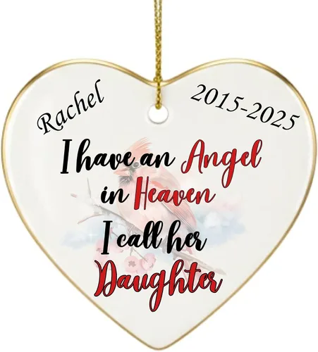 Vista 14 de Adorno de Navidad conmemorativo personalizado 2025 – Recuerdo de cerámica en forma de corazón – Tengo un ángel en el cielo I Call Her Primo – Regalo