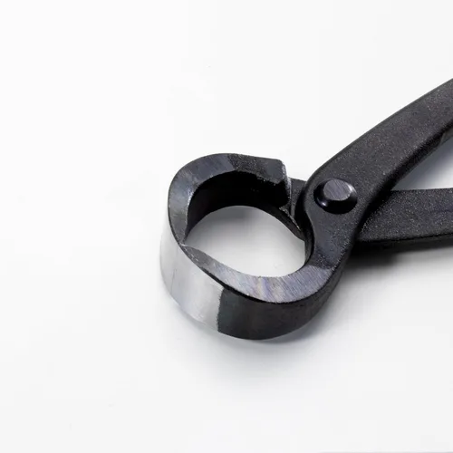 Vista 6 de Wazakura Cortador de raíz de bonsái forjado a mano fabricado en Japón, 6.7 pulgadas (6.693 in), cortador de árbol bonsái de acero al carbono negro