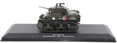 Vista 2 de M5A1 Light Tank - Batallón de tanque 37 - Francia septiembre de 1944 escala 143