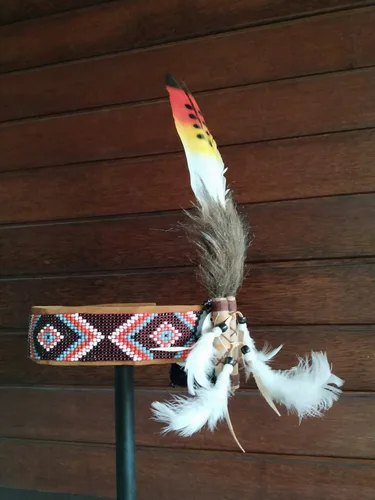 Vista 2 de The World of Feathers Diadema de plumas para adultos inspirada en indios nativos americanos accesorio divertido para disfraz tocado