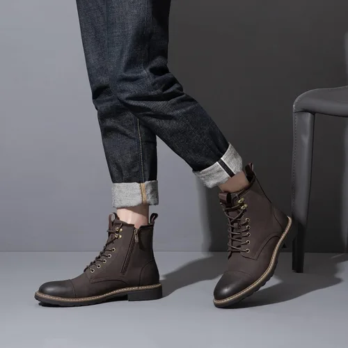 Vista 7 de Vostey Botas para hombre, botas casuales de motocicleta para hombre, botas chukka impermeables para hombre