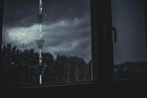 Vista 8 de [Actualizado] Cadenas de lluvia de hierro azul cielo (ambos lados) de 8.5 pies para canalón y barril de lluvia, cadena de lluvia chapada resistente