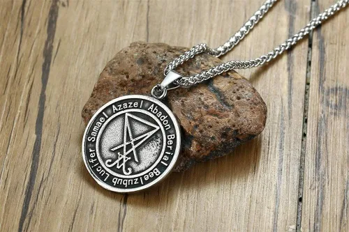 Vista 6 de Collar de acero inoxidable de la iglesia de Satanás para hombre Acero inoxidable No es una piedra preciosa
