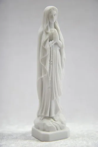 Vista 2 de Vittoria Collection Figura de escultura de Nuestra Señora de Lourdes Virgen María Bendita Madre de 6 pulgadas, hecha en Italia, color blanco