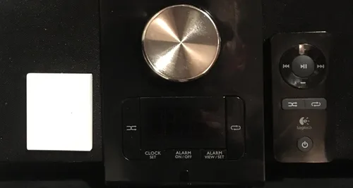 Vista 2 de Logitech Base de altavoz omnidireccional Pure-Fi Express Plus para iPod y iPhone