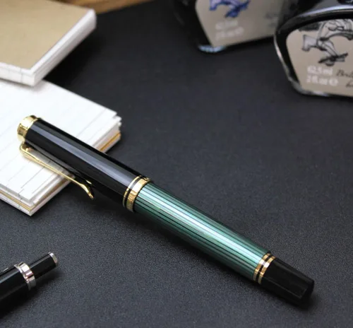 Vista 5 de Pelikan Pluma estilográfica M400 B Premium Plume Negro/Greem