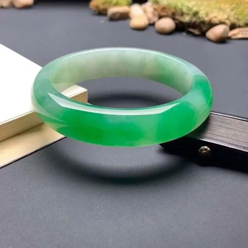 Vista 4 de Nueva pulsera de esmeralda yanglvpiaohua pulsera de moda de alta gama para mujer