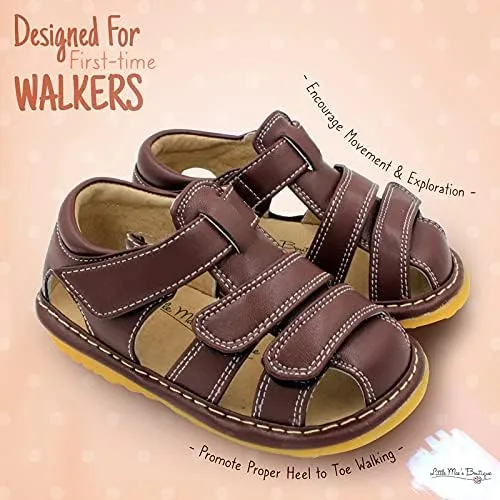 Vista 2 de Zapatos con para bebé de Little Maes Boutique color marrón negro o azul marino sandalias cerradas zapatos ideales para caminar para bebés chirriador