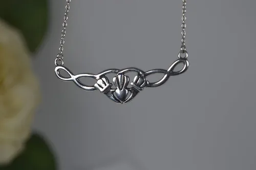 Vista 5 de Claddagh Necklace Celtic Knot Earrings Irish Jewelry Wedding Anniversary Ireland Gifts Women Claddagh 925 Sterling Silver Heart Hand Crown