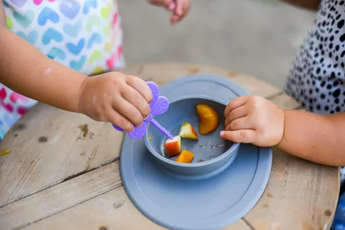 Vista 5 de BapronBaby Garden Foodie Picks (paquete de 2 unidades, rana y mariposa), utensilios para niños pequeños + preescolares, sin BPA, aptos