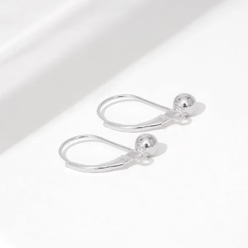 Vista 4 de Tienda Essentials Aretes de plata de ley con palanca de bola (anteriormente colección Tienda)