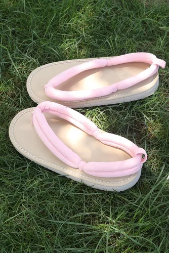 Vista 2 de Wolancy Zapatos tipo zueco para cosplay, disfraz de anime, pantuflas con calcetines