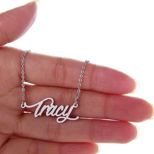 Vista 2 de HUAN XUN - Collar con nombre personalizado en plata dorada