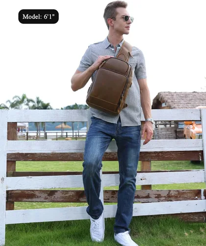 Vista 2 de Bolso de cuero genuino de grano completo vintage para hombres, mini tamaño mediano pequeño, con puerto de carga USB, Medium-camello, Mochilas Sling