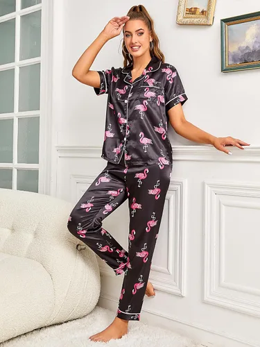 Vista 4 de WDIRARA Conjunto de pijama de 2 piezas para mujer, camisa de manga corta y pantalones de satén a rayas
