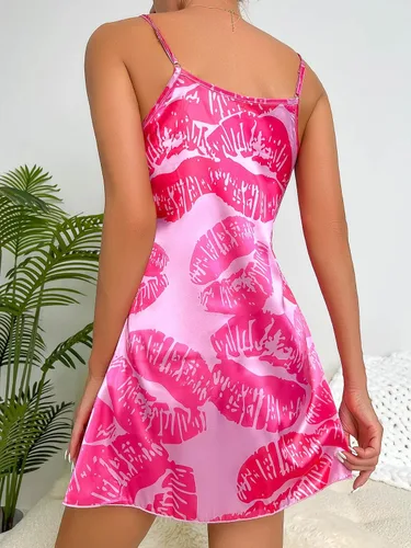 Vista 5 de WDIRARA Camisón de satén para mujer, mini camisola sin mangas, con estampado de labios, ropa de dormir