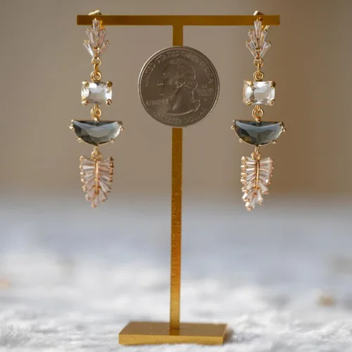 Vista 3 de Aretes colgantes de araña Art Deco para novias, accesorios de los años 20, aretes de boda vintage, aretes formales, diseño geométrico brillante