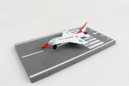 Vista 2 de Daron Runway24 F-16 Thunderbird Die Case Plane