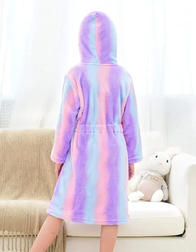 Vista 4 de Doctor Unicorn Suave bata de baño con capucha arcoíris para niñas