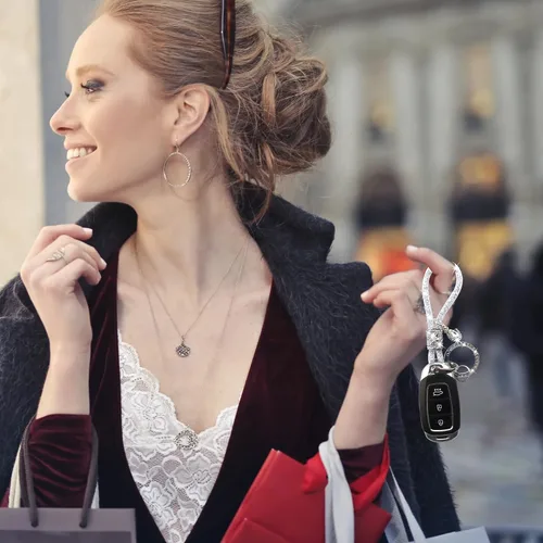 Vista 7 de Llavero de automóvil para mujer llavero de accesorios con diamantes de imitación brillantes llavero de automóvil de moda con purpurina blanco y rosa