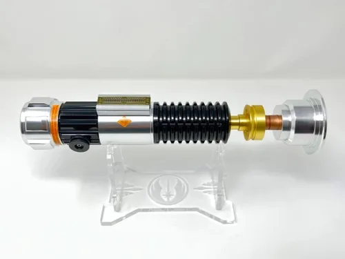 Vista 5 de Galaxy's Edge Star Wars OBI-Wan Kenobi Legacy - Paquete de empuñadura de sable láser con emblema grabado personalizado
