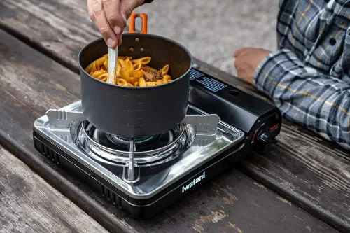 Vista 4 de Estufa de camping Iwatani Cassette Feu Butano VA-30, una, NEGRO