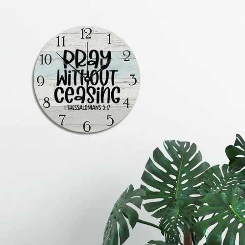 Vista 3 de Reloj de pared con versículo bíblico, arte religioso, reloj de madera, texto inspirador cristiano, reloj de madera rústico personalizado para ella