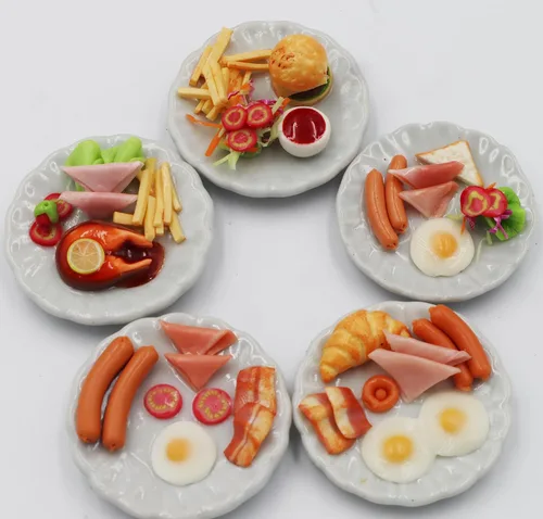 Vista 7 de Juego de 5 alimentos surtidos para casa de muñecas de desayuno (escala 1/6), salchichas, filete de salmón, tocino, hamburguesa y huevo frito
