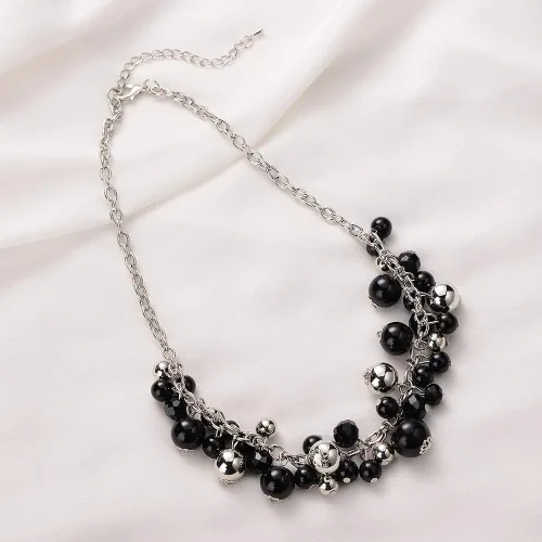 Vista 4 de Collares con colgante de cadena corta para mujer, joyería de moda de plata con perlas y cuentas de cristal, regalos de cumpleaños para mujer