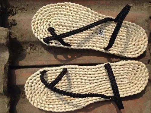 Vista 7 de Accesorios de cosplay de anime Monkey D Luffy Sandalias de paja Sandalias de fiesta