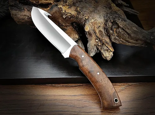 Vista 2 de Cuchillo de gancho de acero D2 hecho a mano - Hoja fija de espiga completa con mango de madera y funda de cuero - Cuchillo afilado para desollar